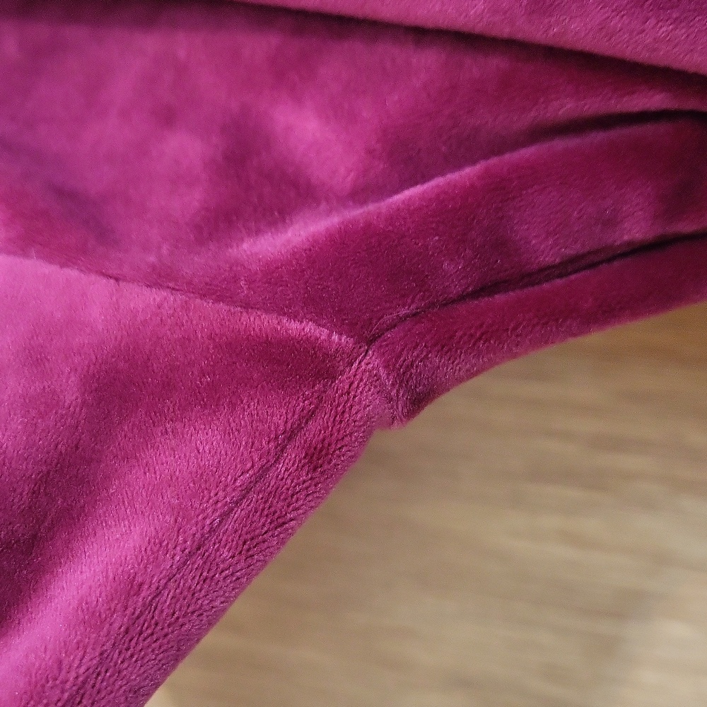 Marvel Wakanda, maroon velvet plush crop sweatshirt and flared bottoms. NWOT MED - Picture 10 of 15